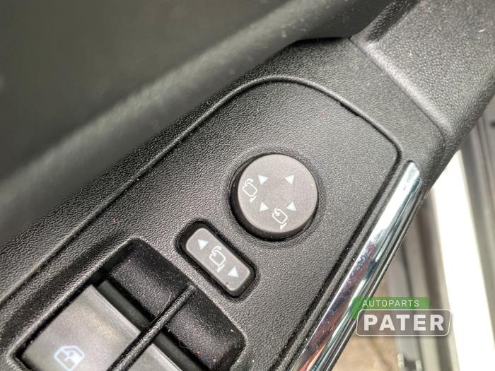 Lancia Delta 1.4 MultiAir 16V Samochód złomowany (2012, Czarny)