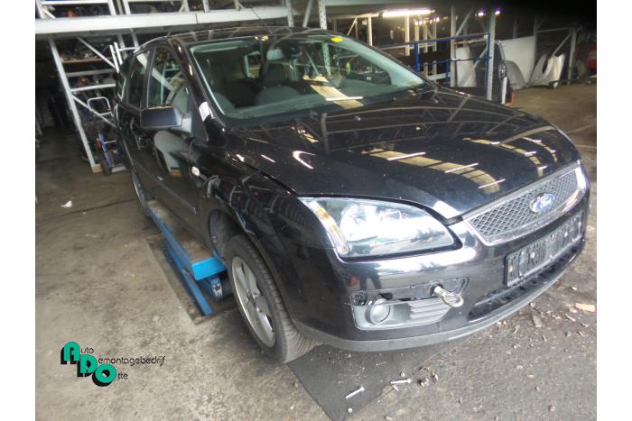 Ford Focus 2 Wagon 1.6 TDCi 16V 110 Épave (2006, Noir)