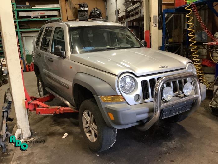 Jeep Cherokee/Liberty 2.8 CRD 16V Vehículo de desguace (2005, Gris)