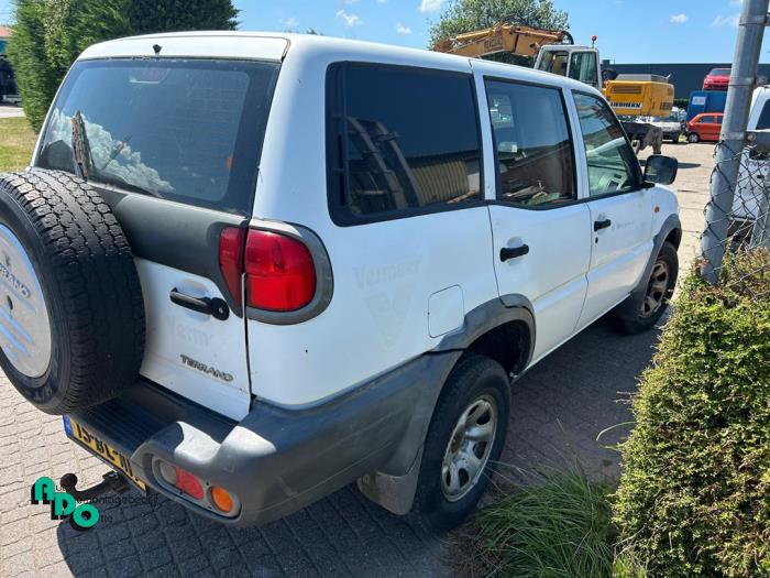Nissan Terrano II 2.7 TDi Vehículo de desguace (2004, Granito)