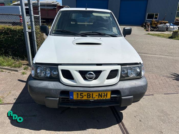 Nissan Terrano II 2.7 TDi Vehículo de desguace (2004, Granito)