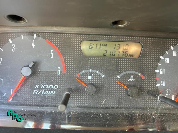 Nissan Terrano II 2.7 TDi Vehículo de desguace (2004, Granito)