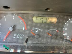 Nissan Terrano II 2.7 TDi Vehículo de desguace (2004, Granito)