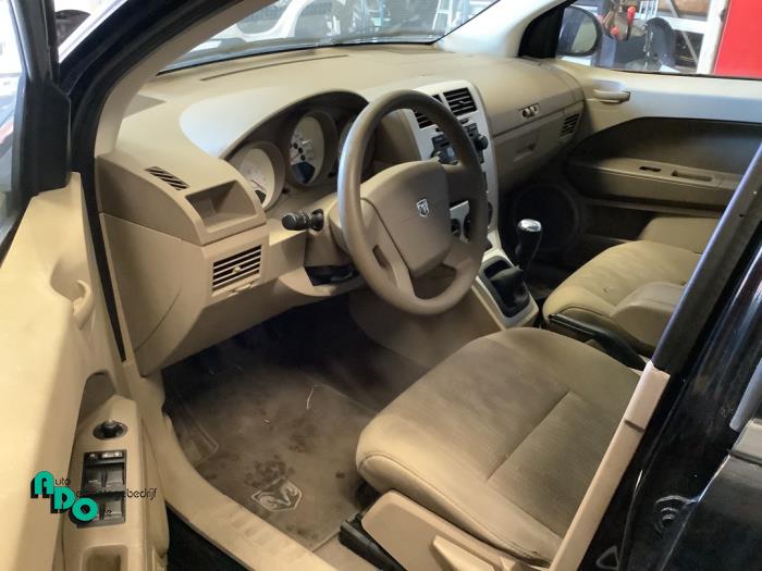 Dodge Caliber 1.8 16V Samochód złomowany (2007, Czarny)