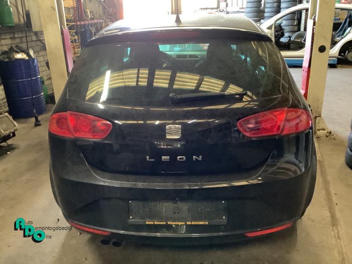 Seat Leon 1.8 TSI 16V Vehículo de desguace (2011, Negro)