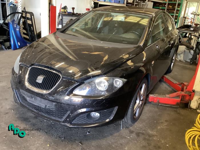 Seat Leon 1.8 TSI 16V Vehículo de desguace (2011, Negro)