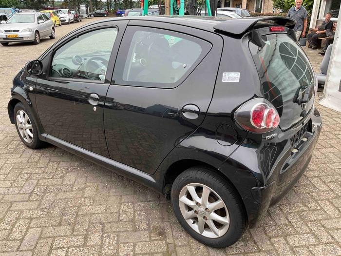 Toyota Aygo 1.0 12v Vvt-i Salvage Vehicle (2010, Black)