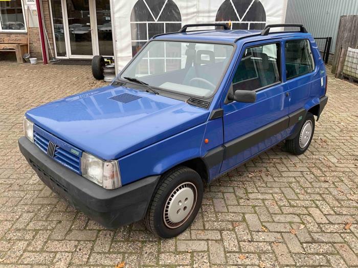 Fiat Panda 900 IE Épave (1995, Bleu) Franken Autodemontage B.V.