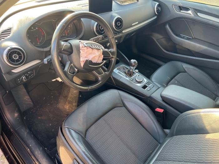 Audi A3 1.8 16V TFSI Quattro Épave (2013, Noir)