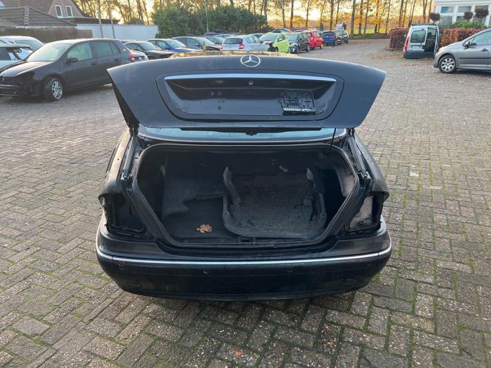 Mercedes S 3.2 S-320 18V Vehículo de desguace (2000, Negro)