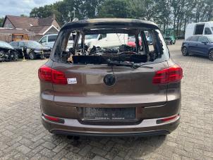 Volkswagen Tiguan 2.0 TSI 16V 4Motion Épave (2011, Brun)