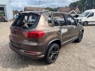 Volkswagen Tiguan 2.0 TSI 16V 4Motion Épave (2011, Brun)