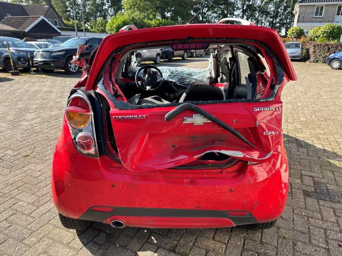 Chevrolet Spark 1.2 16V LPG Schrottauto (2010, Rot)