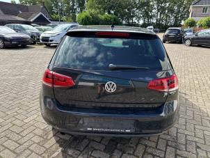 Volkswagen Golf VII 1.6 TDI 16V Samochód złomowany (2013, Czarny)