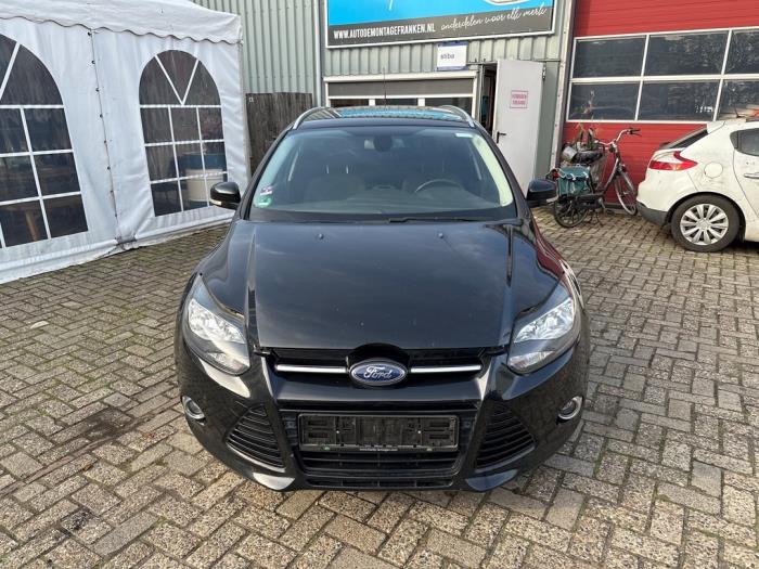 Ford Focus 3 Wagon 1.0 Ti-VCT EcoBoost 12V 125 Épave (2012, Noir)
