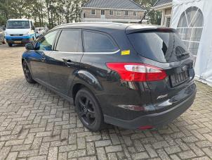 Ford Focus 3 Wagon 1.0 Ti-VCT EcoBoost 12V 125 Épave (2012, Noir)
