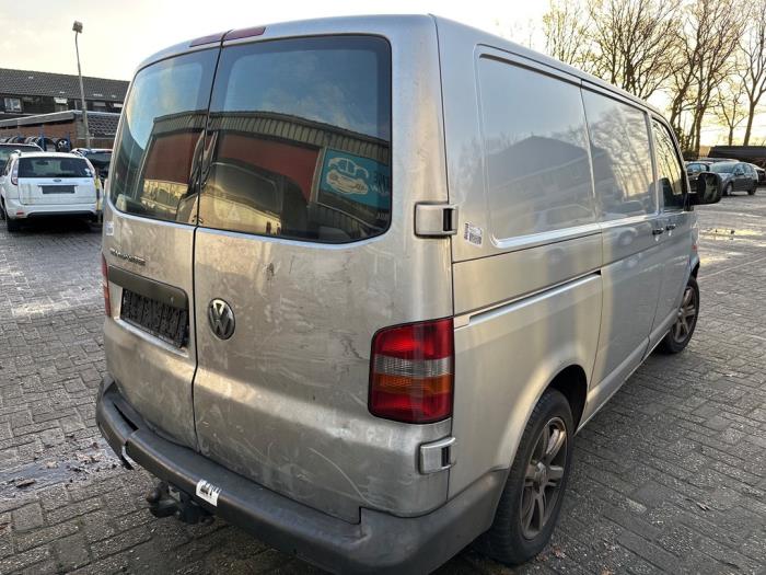 Volkswagen Transporter T5 1.9 TDi Skrotfordon (2005, GRIJS)