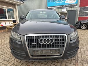 Audi Q5 2.0 TDI 16V Quattro Samochód złomowany (2012, Szary)