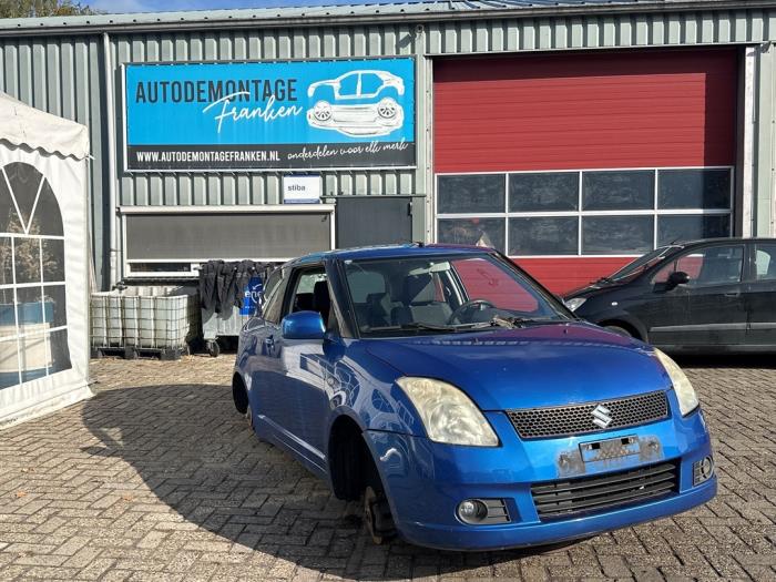 Suzuki Swift 1.3 VVT 16V Samochód złomowany (2008, Niebieski)
