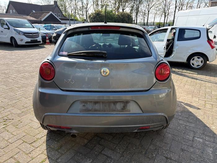 Alfa Romeo MiTo 1.3 JTDm 16V Épave (2012, Gris)