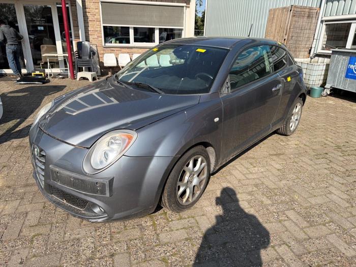 Alfa Romeo MiTo 1.3 JTDm 16V Épave (2012, Gris)