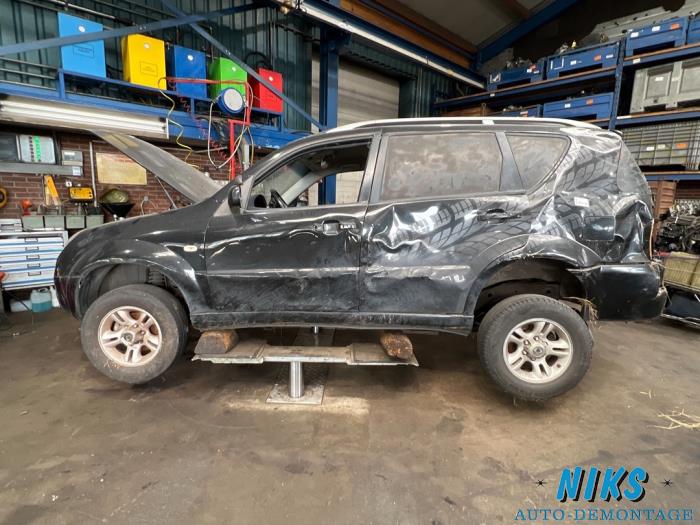 Für Ssangyong Rexton 2.7 Xdi 120kW (ab 2004) Auspuff Mittelschalldämpfer