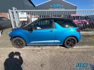 Citroen DS3 1.6 16V VTS THP 155 Épave (2012, Bleu, Noir)