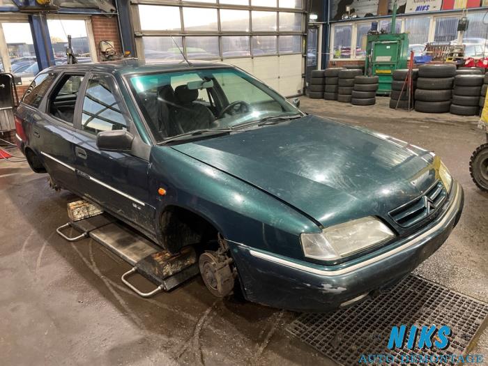 Citroen Xantia Break 1.8i 16V Salvage vehicle (2000, Green)