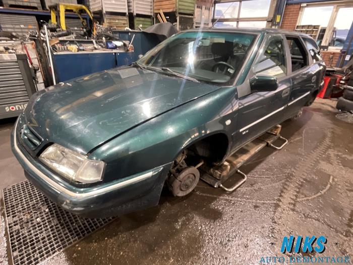 Citroen Xantia Break 1.8i 16V Salvage vehicle (2000, Green)