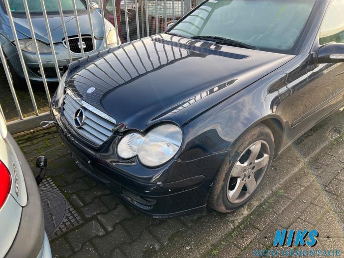 Mercedes C Sportcoupé 1.8 C-180K 16V Skrotfordon (2003, BLAUW)