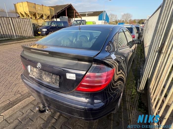Mercedes C Sportcoupé 1.8 C-180K 16V Skrotfordon (2003, BLAUW)