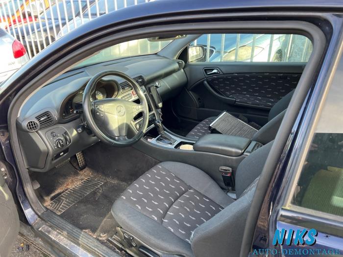 Mercedes C Sportcoupé 1.8 C-180K 16V Skrotfordon (2003, BLAUW)