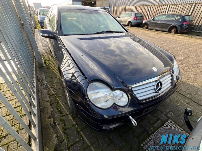 Mercedes C Sportcoupé 1.8 C-180K 16V Skrotfordon (2003, BLAUW)
