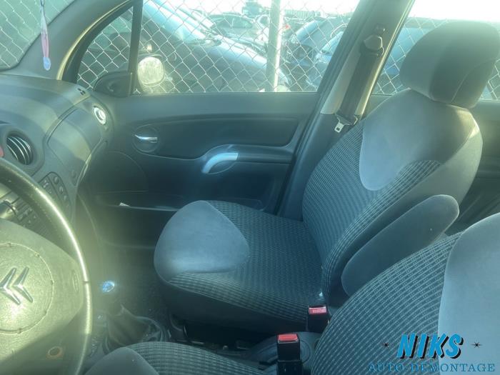 Citroen C3 1.4 Skrotfordon (2004, BLAUW)