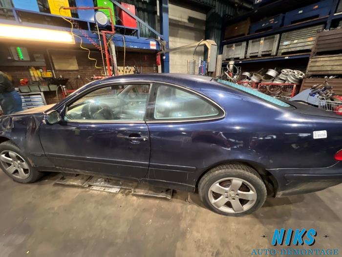 Mercedes CLK 2.0 200K Evo 16V Épave (2001, Bleu)