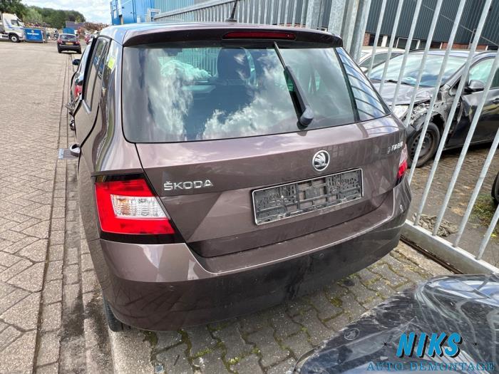 Skoda Fabia III 1.2 TSI 16V Samochód złomowany (2015, Brazowy)