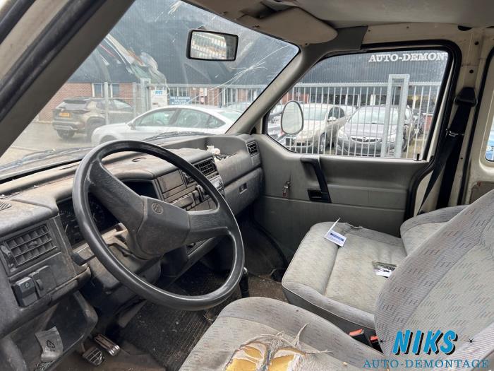 Volkswagen Transporter/Caravelle T4 1.9 D,Caravelle Skrotfordon (1994, NIET VAN TOEPASSING)