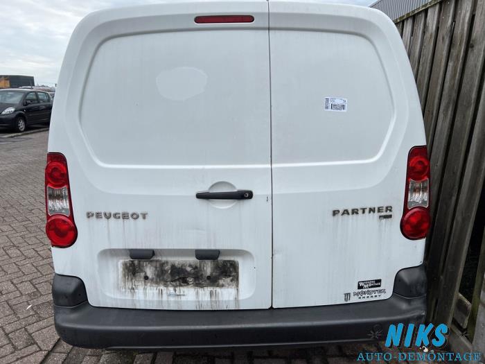 Peugeot Partner 1.6 HDI 90 Vehículo de desguace (2012, Blanco)