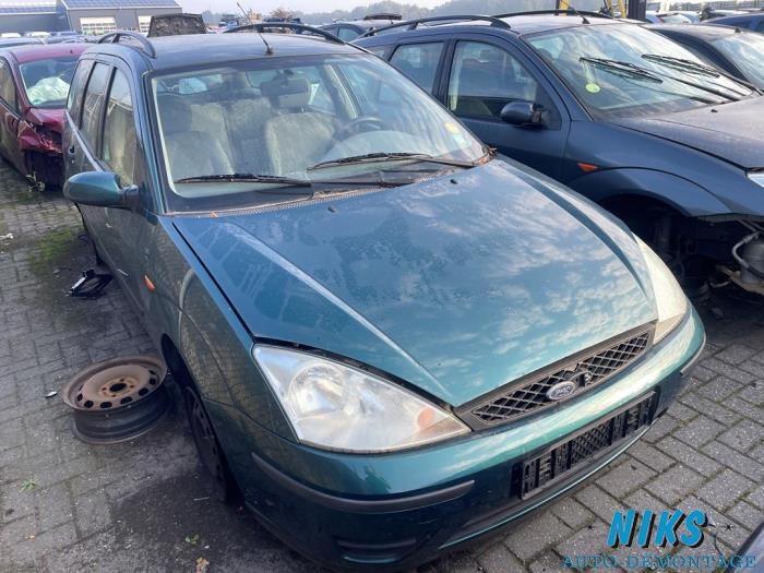 Ford Focus 1 Wagon 1.6 16V Salvage vehicle (2002, Green)