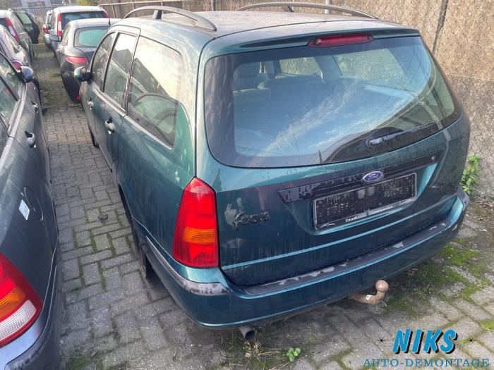Ford Focus 1 Wagon 1.6 16V Salvage vehicle (2002, Green)