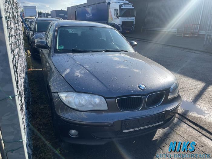 BMW 1 serie 116i 1.6 16V Épave (2005, Bleu)