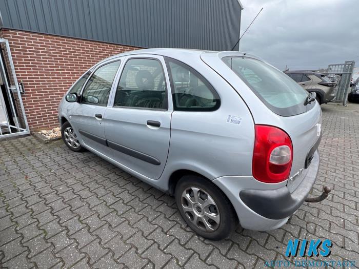 Citroen Xsara Picasso 1.8 16V Vehículo de desguace (2002, Gris)