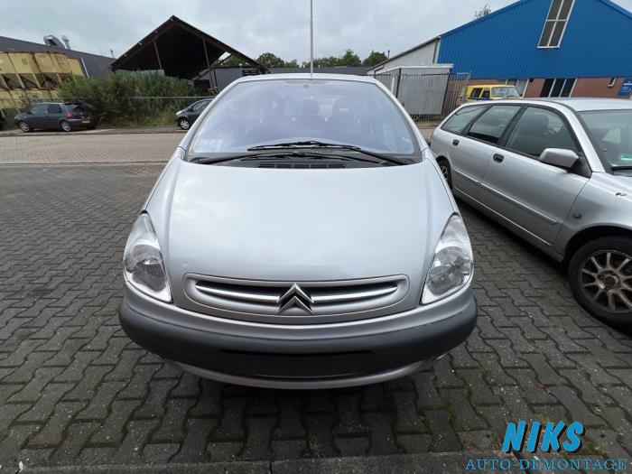 Citroen Xsara Picasso 1.8 16V Vehículo de desguace (2002, Gris)