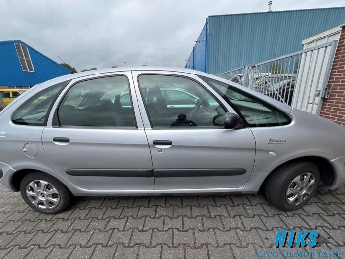 Citroen Xsara Picasso 1.8 16V Vehículo de desguace (2002, Gris)