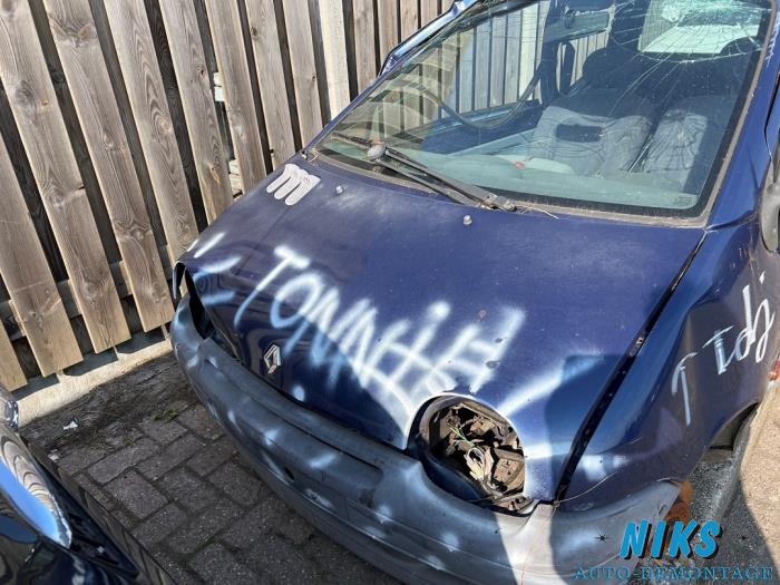 Renault Twingo 1.2 Skrotfordon (1997, BLAUW)