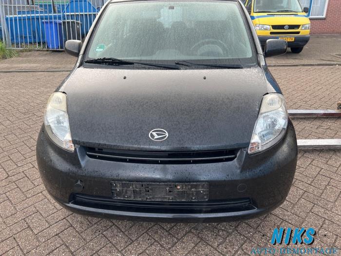 Daihatsu Sirion 2 1.0 12V DVVT Skrotfordon (2007, ZWART)