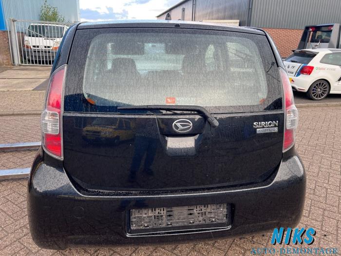 Daihatsu Sirion 2 1.0 12V DVVT Skrotfordon (2007, ZWART)