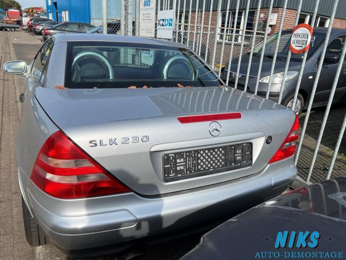 Mercedes SLK 2.3 230 K 16V Skadat fordon (1998, GRIJS)