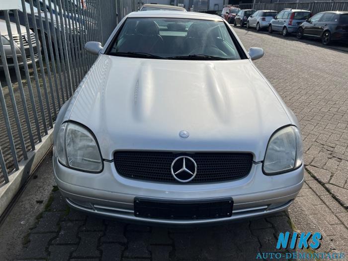 Mercedes SLK 2.3 230 K 16V Skadat fordon (1998, GRIJS)