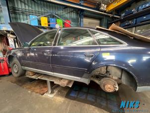 Audi A6 2.4 V6 30V  (Skrot)